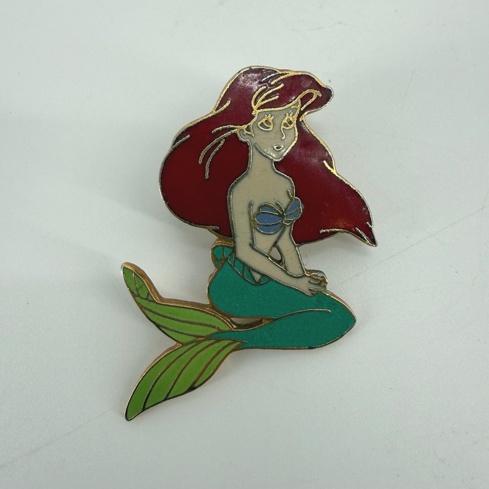 Disney Ariel The Little Mermaid Vintage 2002 Trading Pin 17688 Sitting Pose